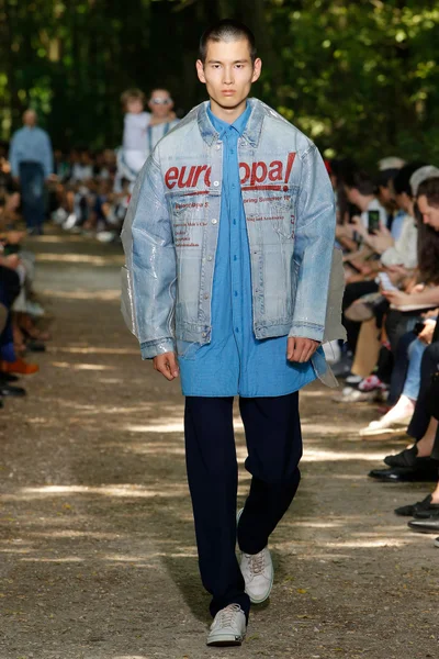 Look 53